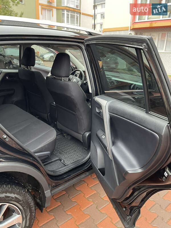 Внедорожник / Кроссовер Toyota RAV4 2018 в Киеве фото 23 Внедорожник / Кроссовер Toyota RAV4 2018 в Киеве