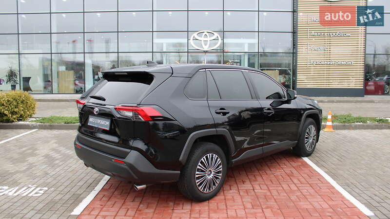 Внедорожник / Кроссовер Toyota RAV4 2019 в Черкассах
