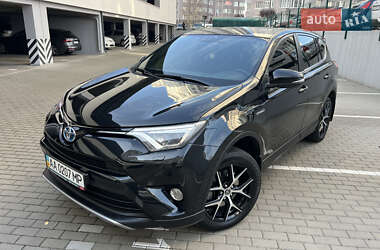 Позашляховик / Кросовер Toyota RAV4 2017 в Броварах
