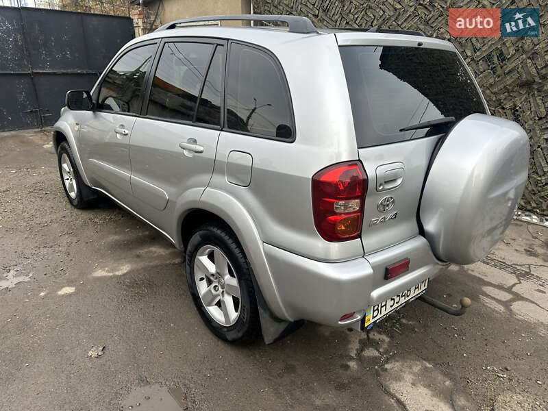 Позашляховик / Кросовер Toyota RAV4 2005 в Одесі