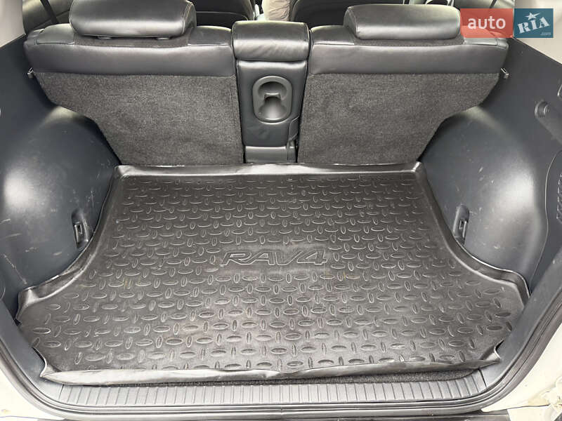 Внедорожник / Кроссовер Toyota RAV4 2011 в Одессе