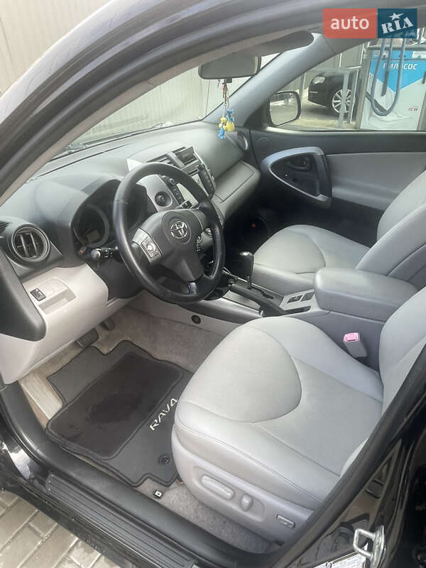 Позашляховик / Кросовер Toyota RAV4 2006 в Києві