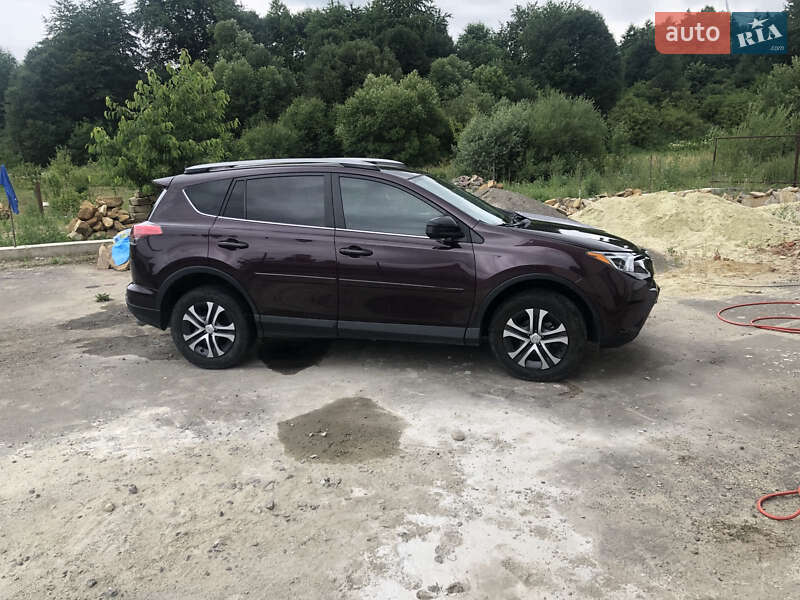 Позашляховик / Кросовер Toyota RAV4 2016 в Старому Самборі