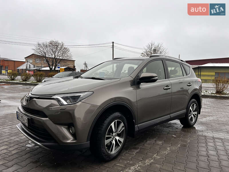 Toyota RAV4 2017