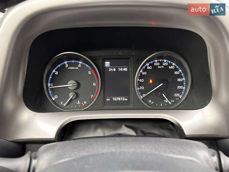Внедорожник / Кроссовер Toyota RAV4 2017 в Луцке