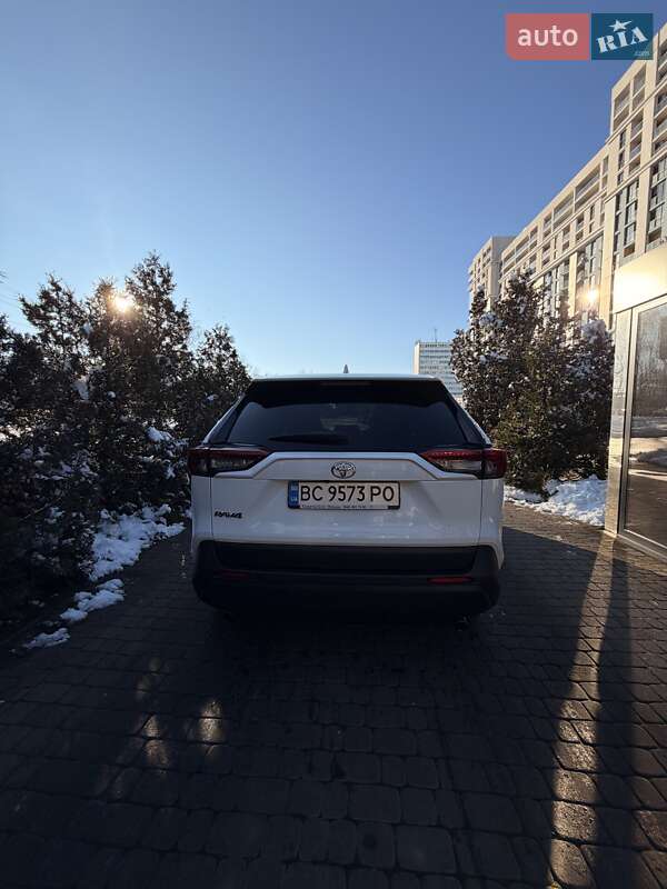 Внедорожник / Кроссовер Toyota RAV4 2019 в Львове