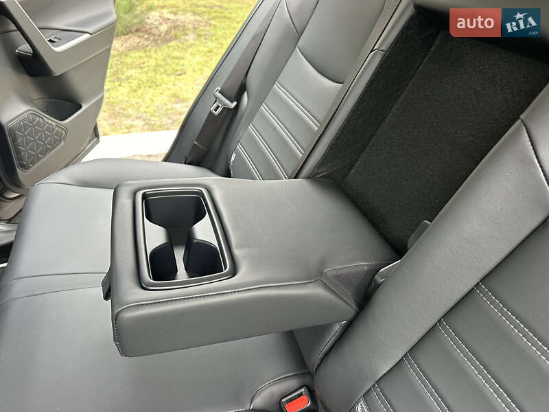 Позашляховик / Кросовер Toyota RAV4 2024 в Києві фото 41 Позашляховик / Кросовер Toyota RAV4 2024 в Києві