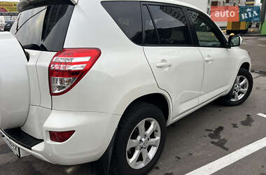 Позашляховик / Кросовер Toyota RAV4 2011 в Софіївській Борщагівці