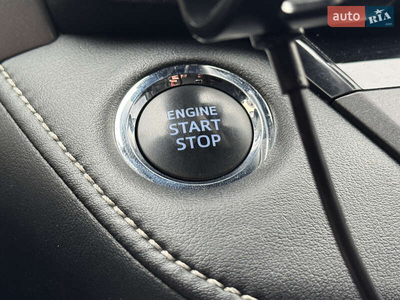 Внедорожник / Кроссовер Toyota RAV4 2016 в Киеве