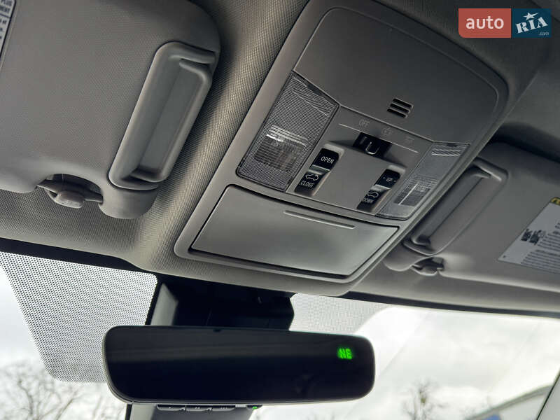 Внедорожник / Кроссовер Toyota RAV4 2016 в Киеве