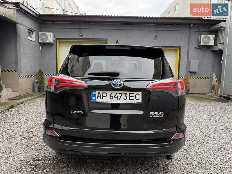 Внедорожник / Кроссовер Toyota RAV4 2018 в Киеве