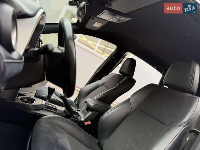 Внедорожник / Кроссовер Toyota RAV4 2018 в Киеве