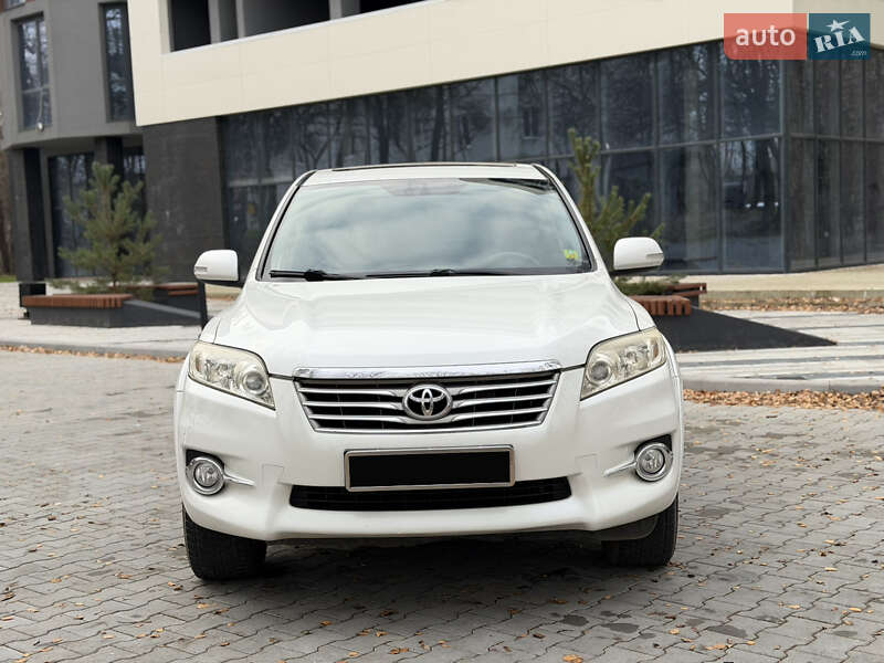 Внедорожник / Кроссовер Toyota RAV4 2011 в Тернополе