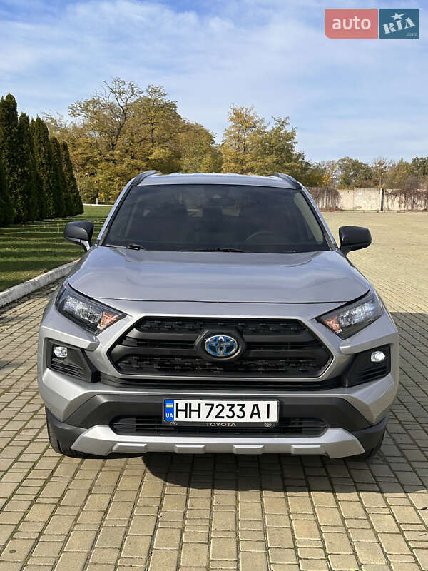 Внедорожник / Кроссовер Toyota RAV4 2021 в Одессе