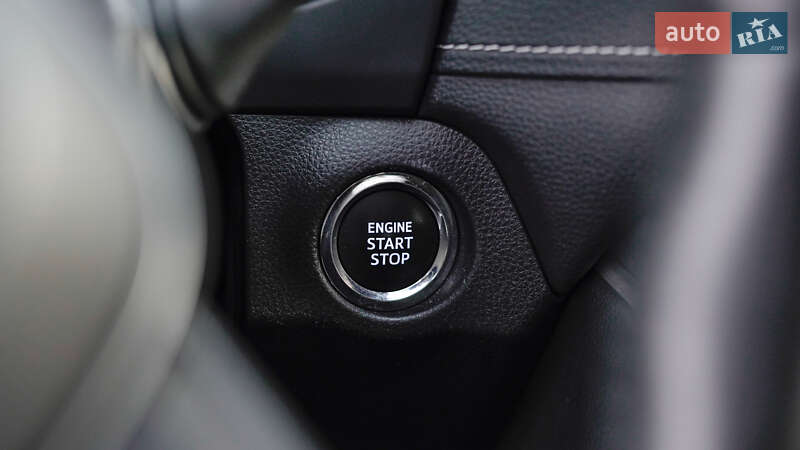 Внедорожник / Кроссовер Toyota RAV4 2021 в Львове