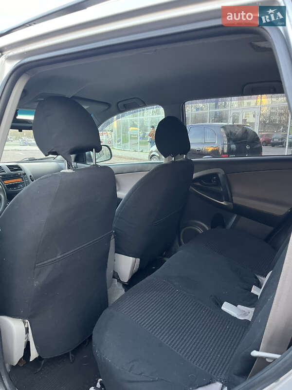 Внедорожник / Кроссовер Toyota RAV4 2006 в Ивано-Франковске