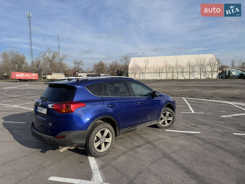 Внедорожник / Кроссовер Toyota RAV4 2015 в Киеве