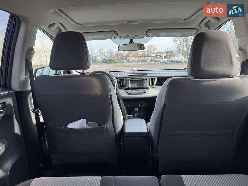 Внедорожник / Кроссовер Toyota RAV4 2015 в Киеве