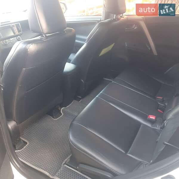 Позашляховик / Кросовер Toyota RAV4 2014 в Вінниці