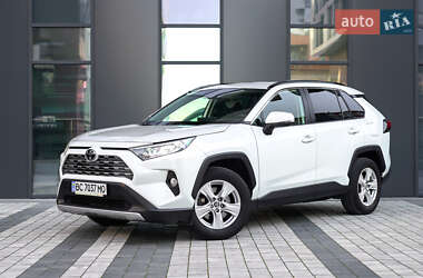 Внедорожник / Кроссовер Toyota RAV4 2021 в Львове