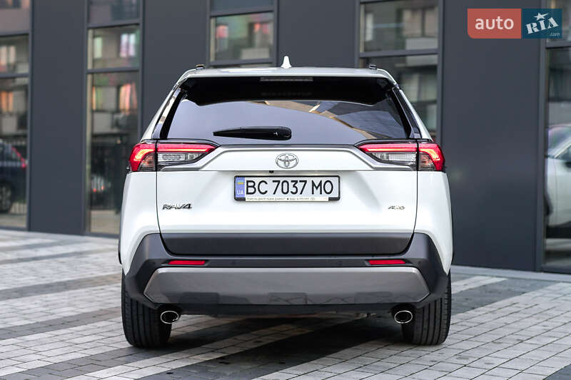 Внедорожник / Кроссовер Toyota RAV4 2021 в Львове