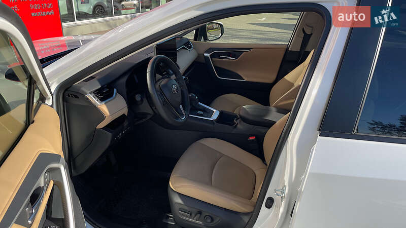 Позашляховик / Кросовер Toyota RAV4 2023 в Запоріжжі