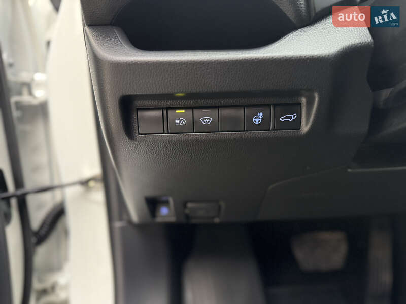 Позашляховик / Кросовер Toyota RAV4 2021 в Житомирі