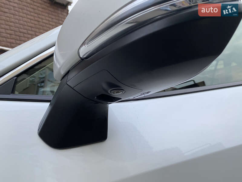 Внедорожник / Кроссовер Toyota RAV4 2020 в Киеве