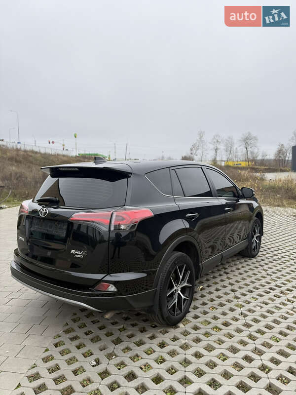 Позашляховик / Кросовер Toyota RAV4 2016 в Хмельницькому
