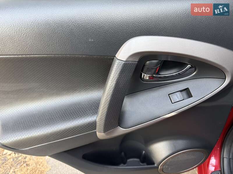 Внедорожник / Кроссовер Toyota RAV4 2008 в Киеве фото 47 Внедорожник / Кроссовер Toyota RAV4 2008 в Киеве