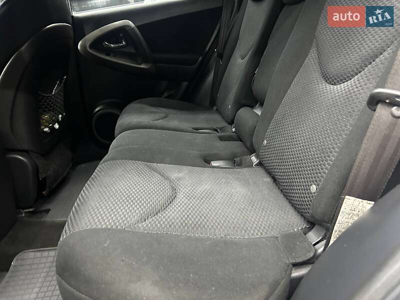 Позашляховик / Кросовер Toyota RAV4 2007 в Чернівцях фото 13 Позашляховик / Кросовер Toyota RAV4 2007 в Чернівцях