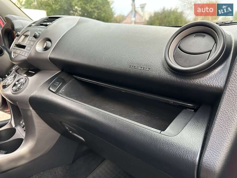 Позашляховик / Кросовер Toyota RAV4 2008 в Одесі