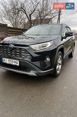 Внедорожник / Кроссовер Toyota RAV4 2020 в Буче