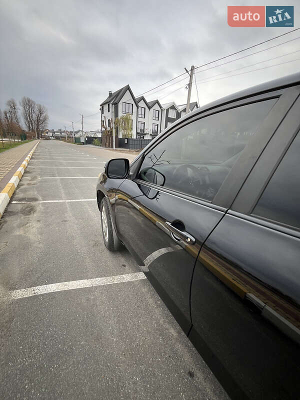 Внедорожник / Кроссовер Toyota RAV4 2012 в Ирпене