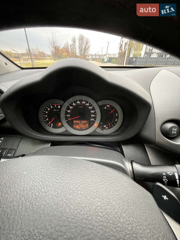 Внедорожник / Кроссовер Toyota RAV4 2012 в Ирпене