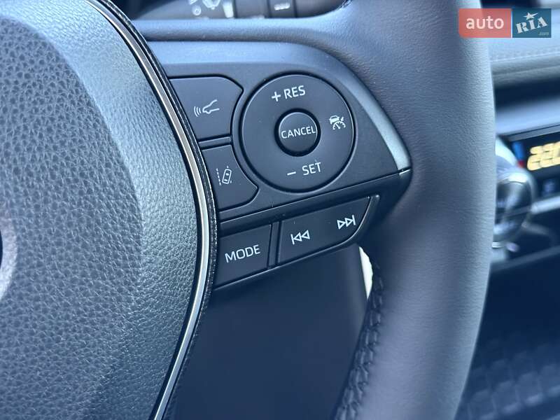 Позашляховик / Кросовер Toyota RAV4 2020 в Дніпрі