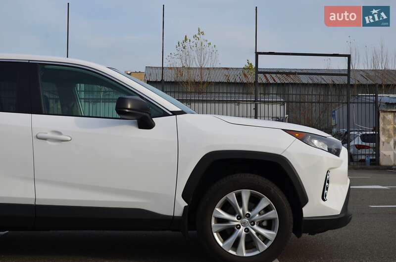 Внедорожник / Кроссовер Toyota RAV4 2022 в Киеве