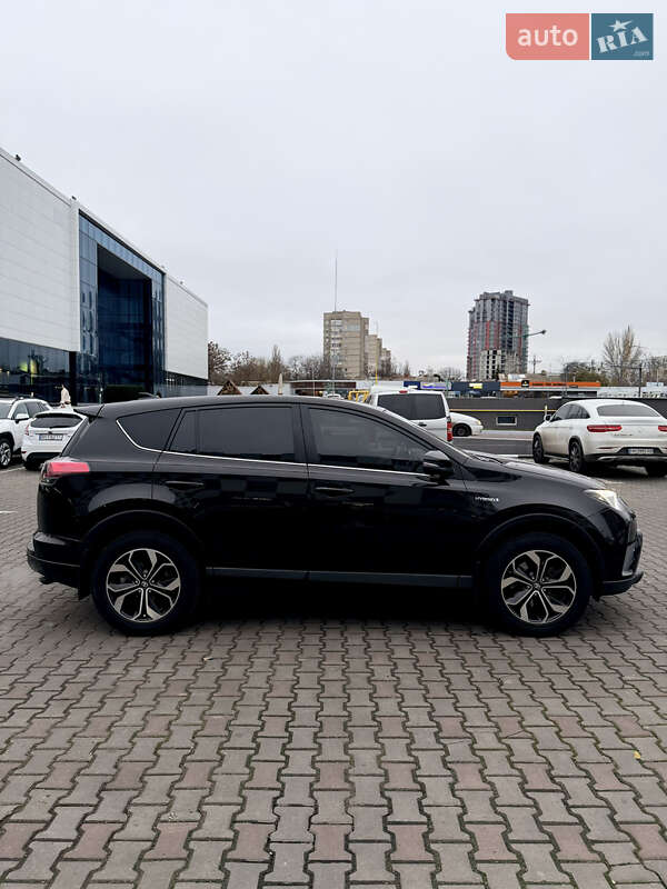 Внедорожник / Кроссовер Toyota RAV4 2016 в Одессе