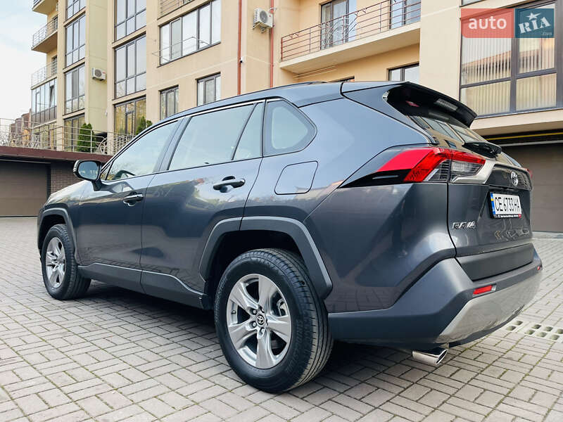 Внедорожник / Кроссовер Toyota RAV4 2022 в Черновцах