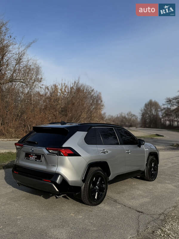 Внедорожник / Кроссовер Toyota RAV4 2019 в Днепре