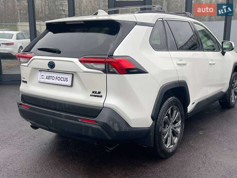 Внедорожник / Кроссовер Toyota RAV4 2022 в Киеве