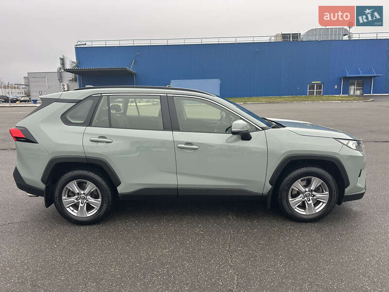 Позашляховик / Кросовер Toyota RAV4 2023 в Києві фото 18 Позашляховик / Кросовер Toyota RAV4 2023 в Києві