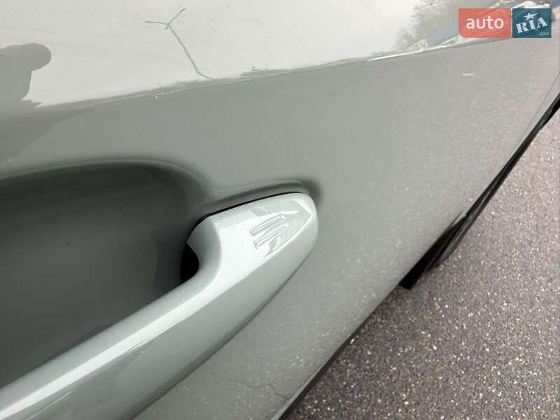 Позашляховик / Кросовер Toyota RAV4 2023 в Києві фото 25 Позашляховик / Кросовер Toyota RAV4 2023 в Києві