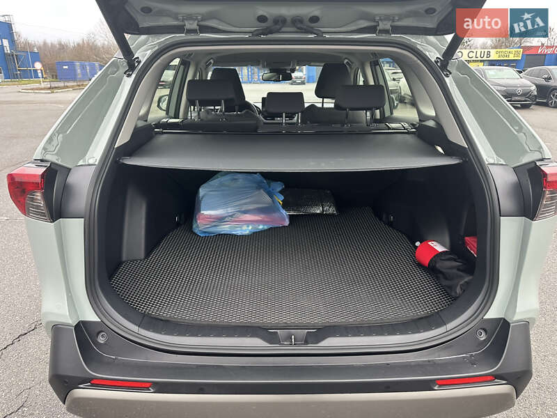 Позашляховик / Кросовер Toyota RAV4 2023 в Києві фото 70 Позашляховик / Кросовер Toyota RAV4 2023 в Києві