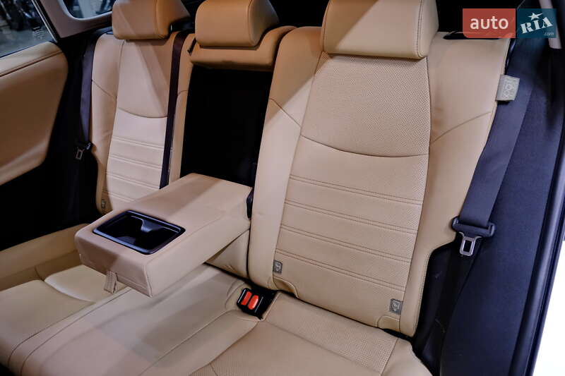 Позашляховик / Кросовер Toyota RAV4 2019 в Одесі