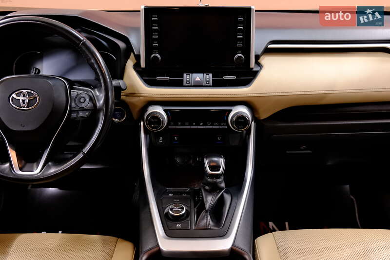 Позашляховик / Кросовер Toyota RAV4 2019 в Одесі