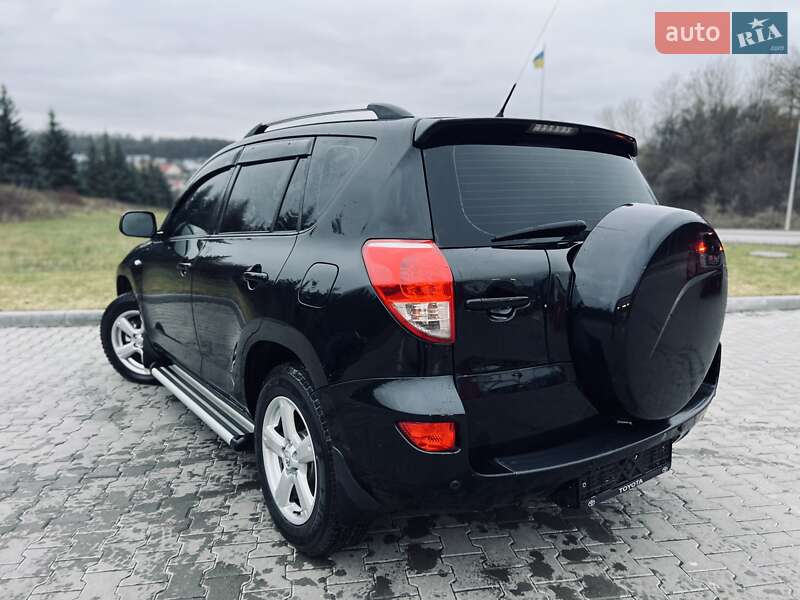 Внедорожник / Кроссовер Toyota RAV4 2008 в Тернополе