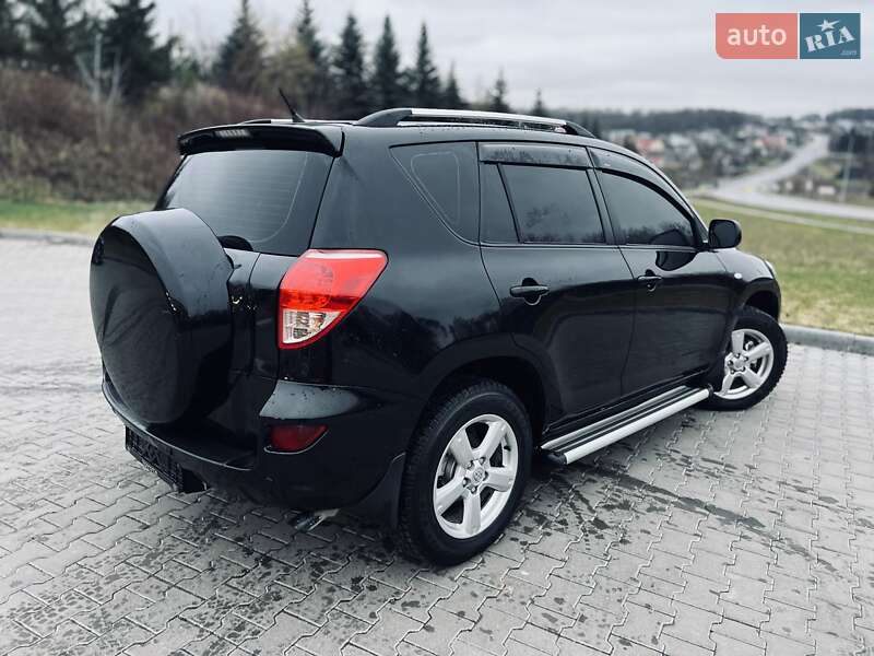 Внедорожник / Кроссовер Toyota RAV4 2008 в Тернополе