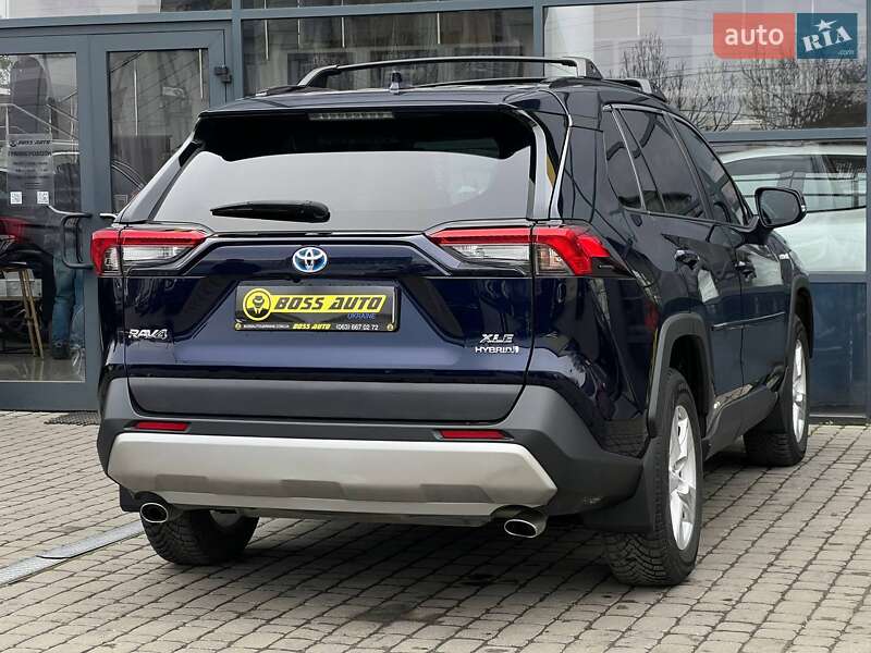 Внедорожник / Кроссовер Toyota RAV4 2021 в Ивано-Франковске