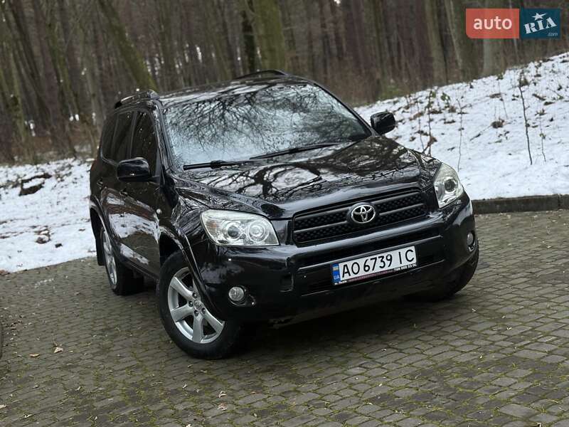 Позашляховик / Кросовер Toyota RAV4 2008 в Львові